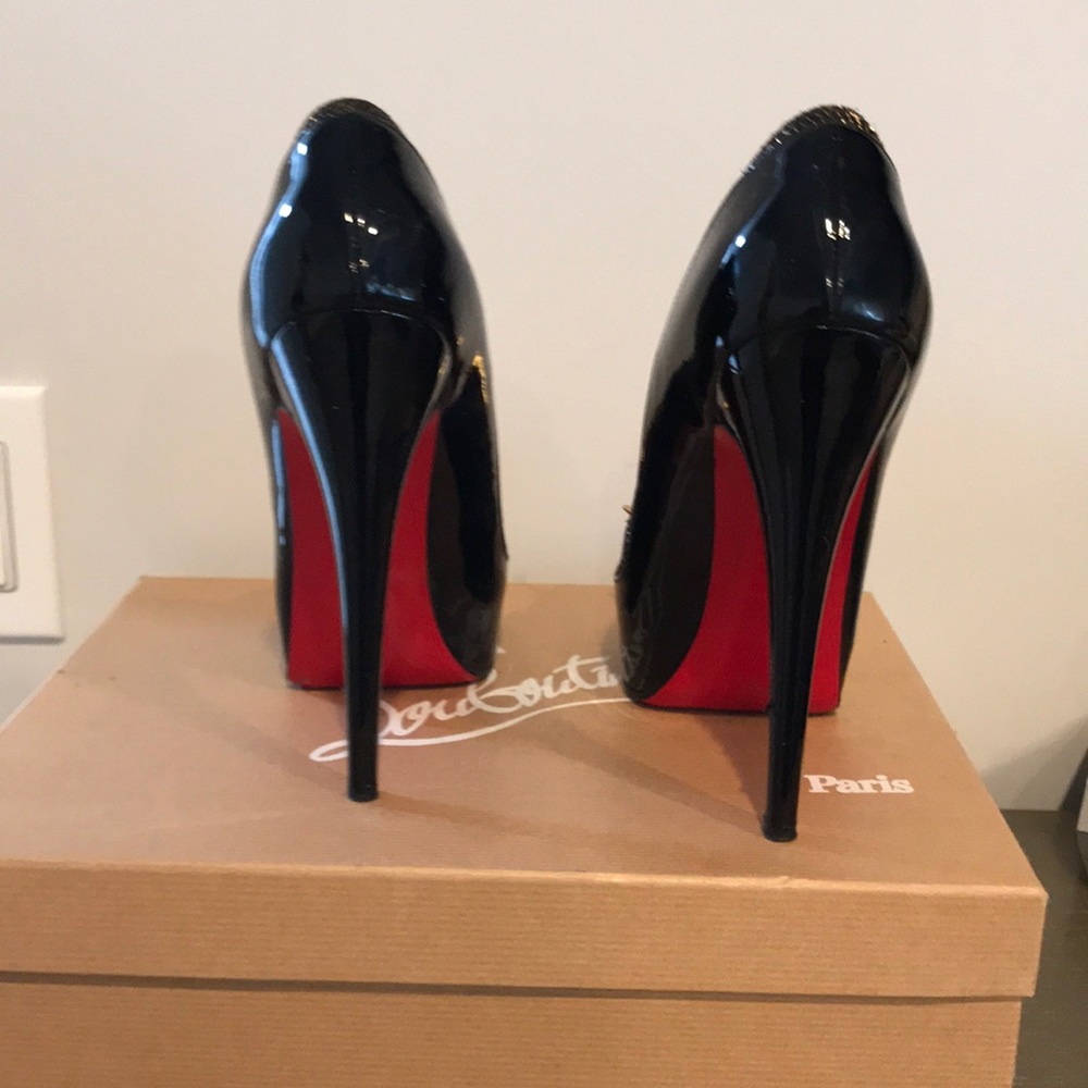Shoes - Picture 3 of 5
